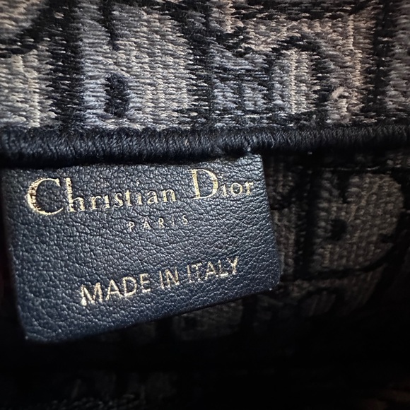 Authentic CHRISTIAN DIOR
2020 Oblique Slim Saddle Belt Pouch - Picture 7 of 16